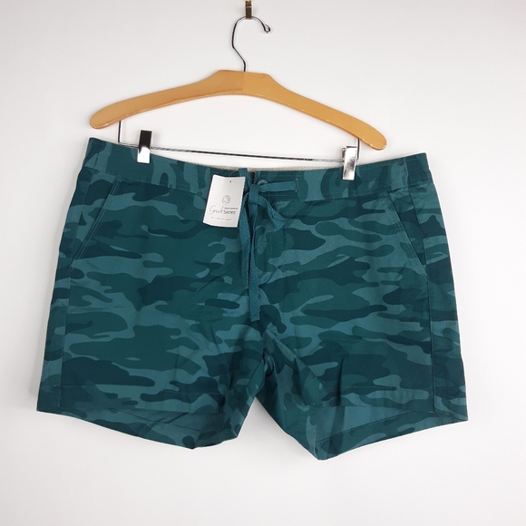 NWT Pair of Gander Mountain Shorts - Picture 2 of 11